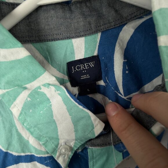 NWT J Crew Men Large Blue Geometric Beach Theme Short Sleeve Button Up Shirt - Picture 9 of 14